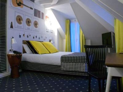 Hôtel du Triangle d'Or - 56