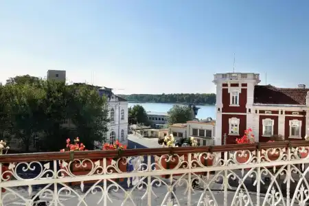 Anna Palace - 86