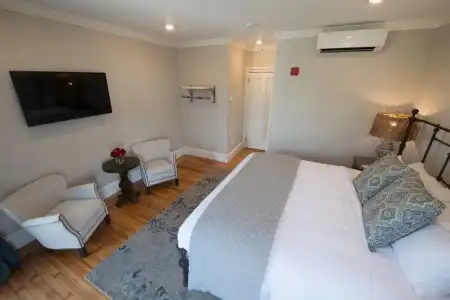 Serenity Inn Newport - 31