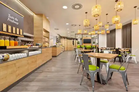 Super 8 by Wyndham Chemnitz - 17