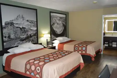 Super 8 by Wyndham St. George UT - 6
