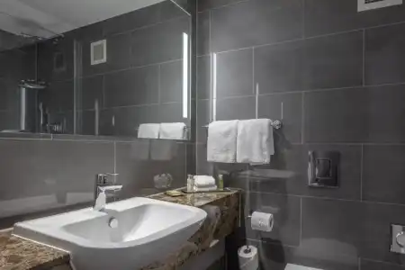 DoubleTree by Hilton Bristol City Centre - 58