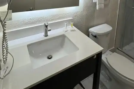 Howard Johnson by Wyndham Phoenix Airport/Downtown Area - 18