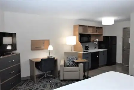 Candlewood Suites Tallahassee by IHG - 39