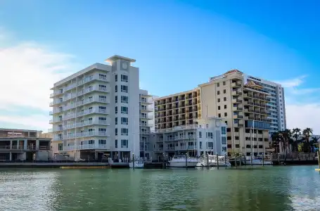 ChartHouse Clearwater Beach Marina - 36