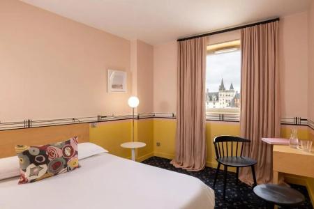 L'Hôtel - Face au Château - Boutique Hôtel et Séminaires - 95