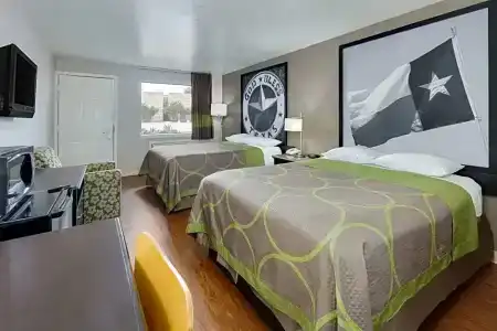 Super 8 by Wyndham San Antonio Downtown/Alamo - 26