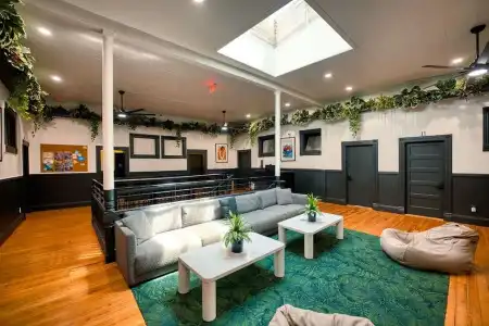 Howzit Hostels Hawaii - 2