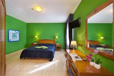 Ulisse Deluxe Hostel - 47