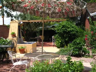 Mon Ami Bed and Breakfast - 16