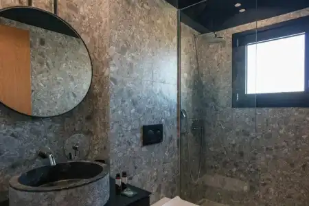 Chapter 02 Gallery Suites - 42