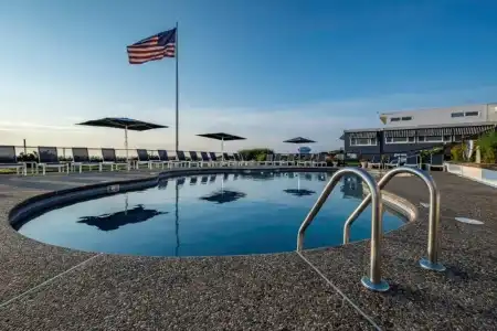 Atlantis Oceanfront Inn Gloucester - 15