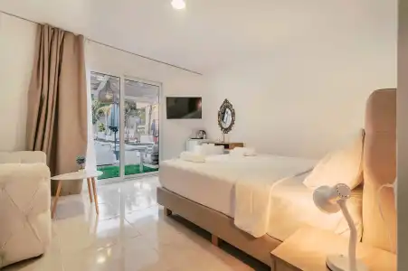 Bamboo Suites Adults Only - 77