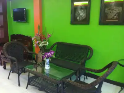 Silla Patong Boutique - 8