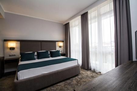 Best Western Plus Premium Inn - 40