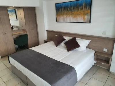 Larnaca Bay Suites - 50
