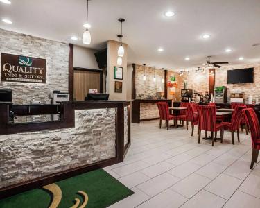 Quality Inn & Suites des Moines Airport - 19