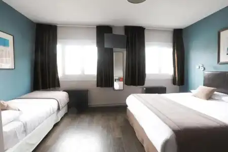 Hôtel Des Cèdres - 30