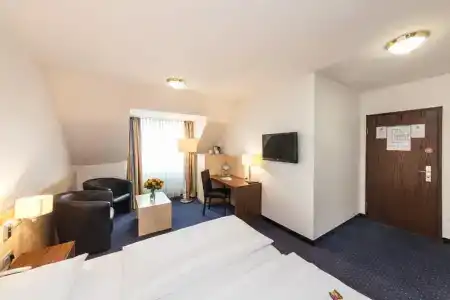 Garner Cologne Porz - Airport by IHG - 90
