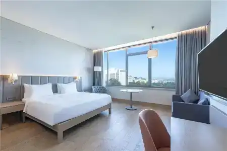 Radisson Istanbul Harbiye - 4
