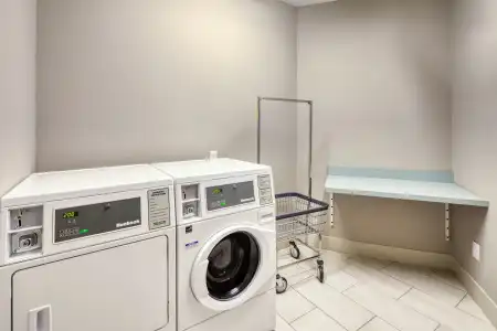 Holiday Inn Express & Suites Charlotte - South End by IHG - 36