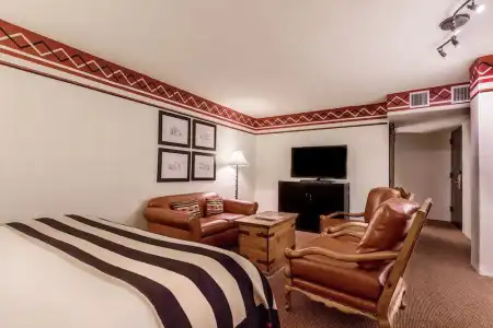 Inn and Spa at Loretto - 73