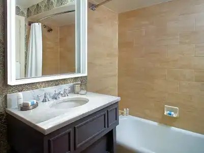 Omni Shoreham - 101