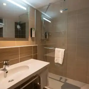 Kyriad Montpellier Sud - A709 - 46