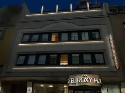Roxy - 34