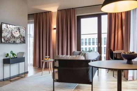 Moxy Berlin Airport - 71