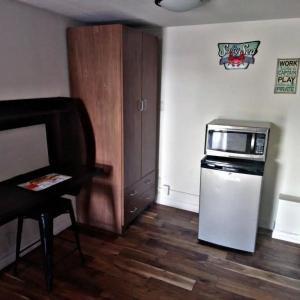 Desert Hills Motel - 23