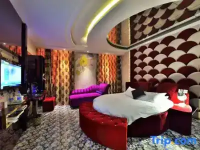 Lejia Fashion Boutiques - 37