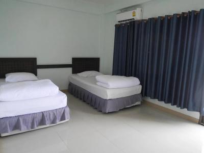 Pakchong Phubade - 11