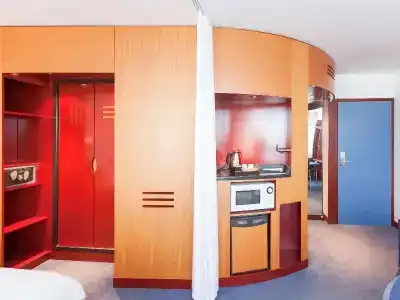 Novotel Suites Clermont Ferrand Polydome - 57