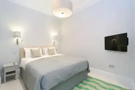 Queensgate Court - 128