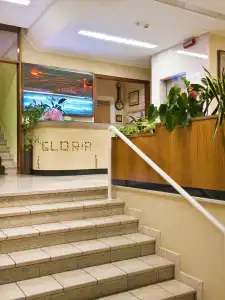 Gloria - 1