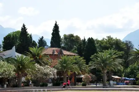 Le Petit Chateau - 32