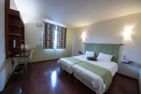 L'Hôtel - 10