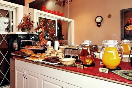 The Mt. Vernon Inn - 10