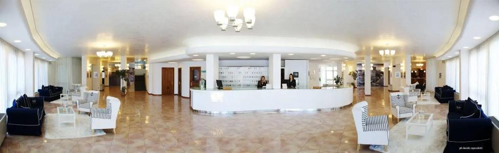 HR Resort - 1