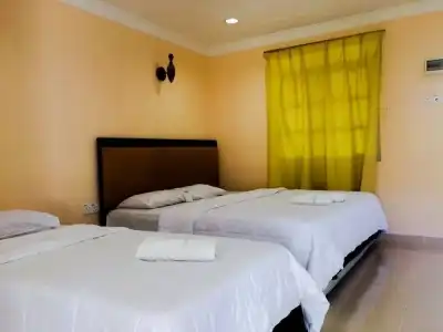 Penarak Bamboo Beach Motel - 24