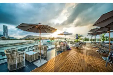 Clover Patong - 10