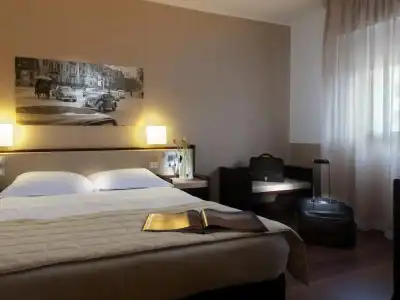 Astoria Palace - 31