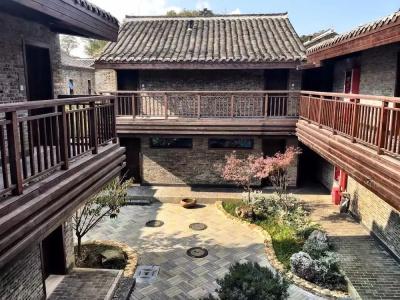 Ven Courtyard - 9