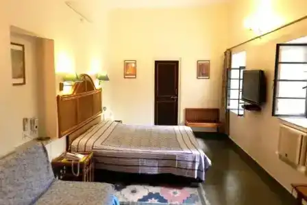 Jai Niwas - 47