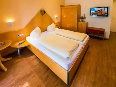 Löwen Garni - B&B - 17