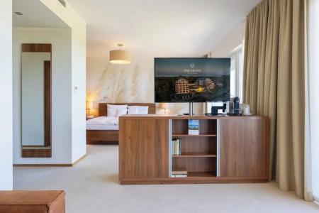 The Grand - 212