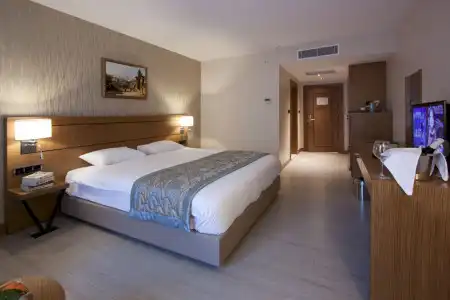 Mirel Otel - 3
