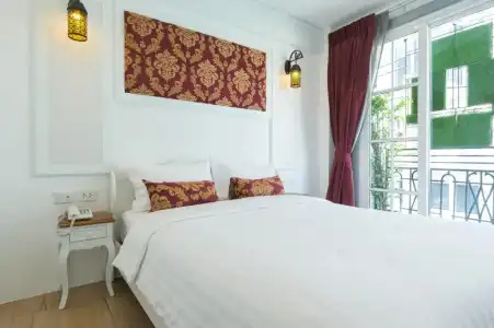 White Ivory Bed & Breakfast - 88