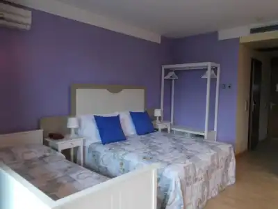 Laura Christina - 4